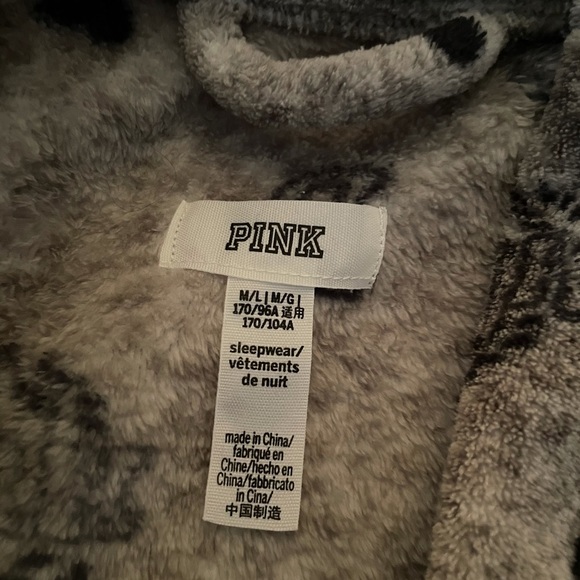 VS Pink Robe - Picture 2 of 2